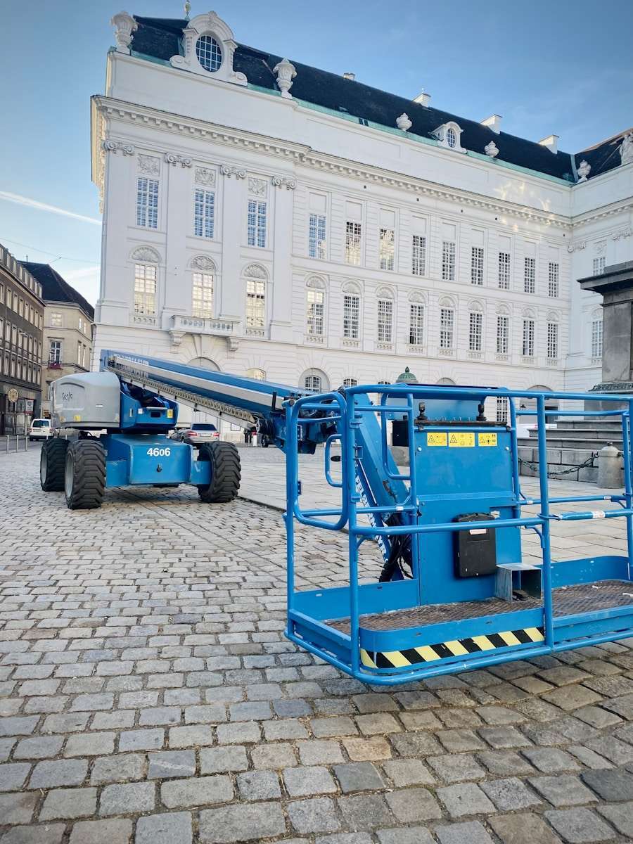 Hva er mest hensiktsmessig å velge: Stillas eller lift?