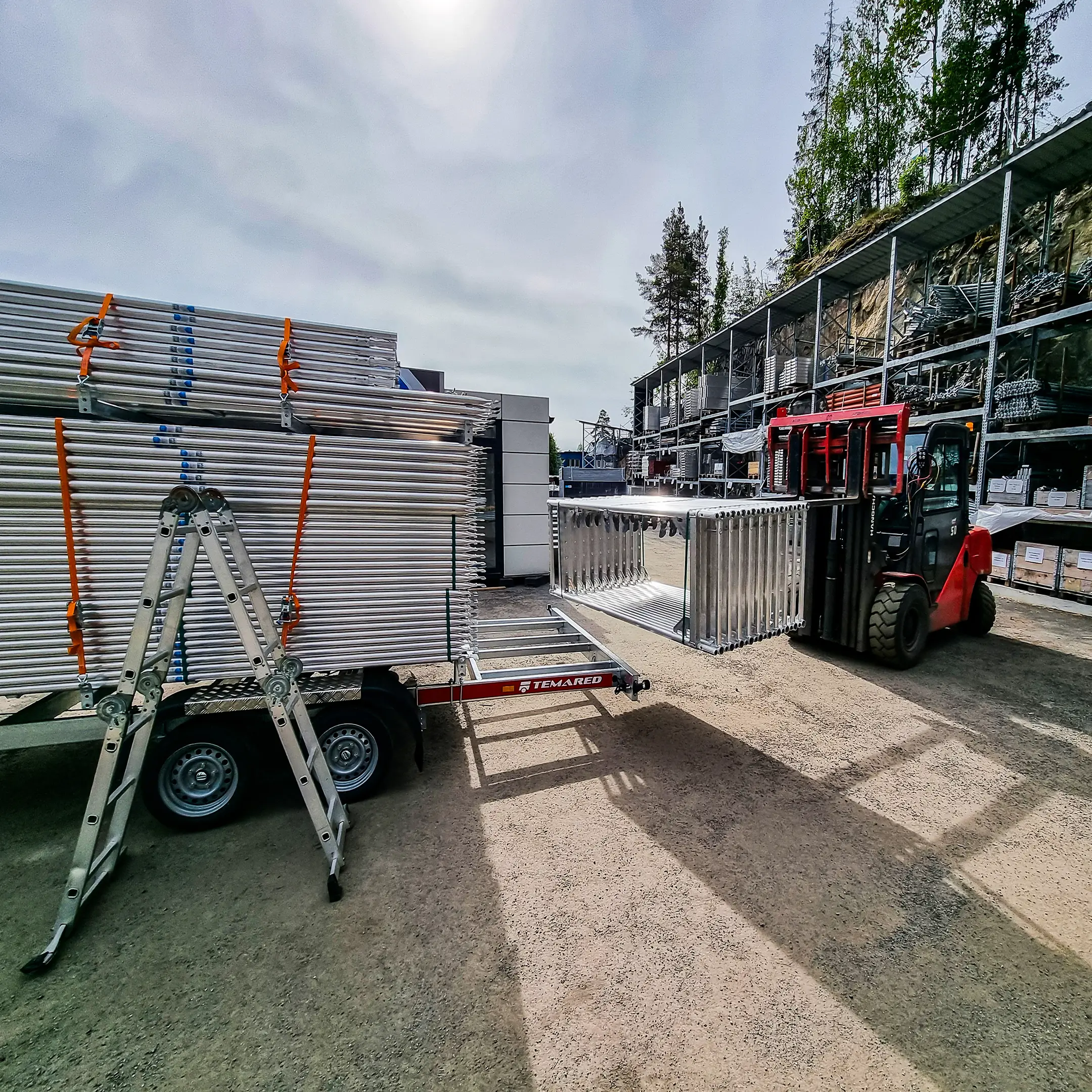 Lett stillas aluminium på henger klar til bruk Global Stillas AS Tilhengerpakke Proff 332m2